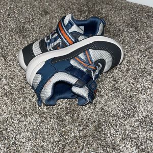 Stride rite toddler boys shoes. Size 7. New without tags!